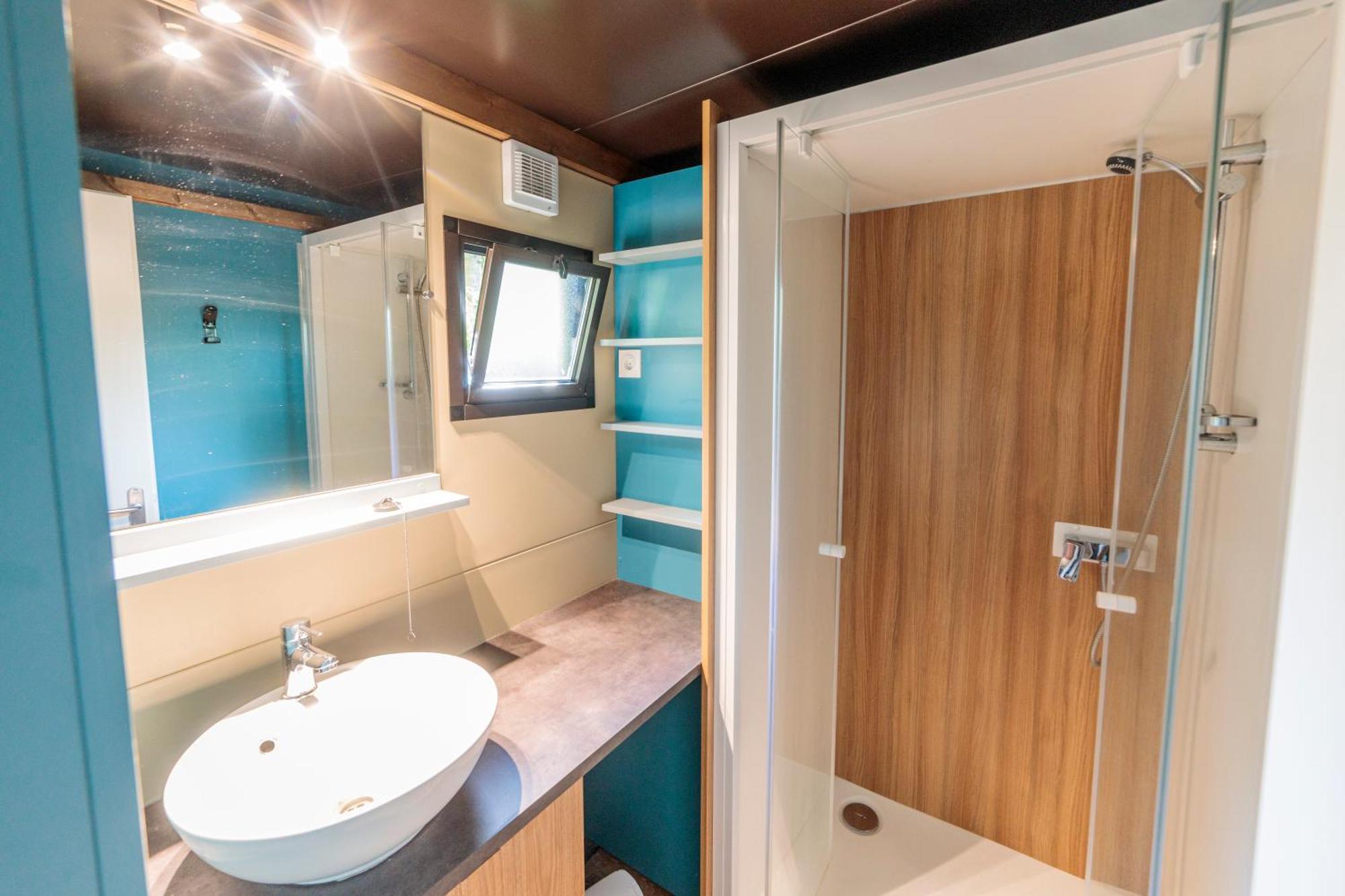 Huttopia Divonne Room photo